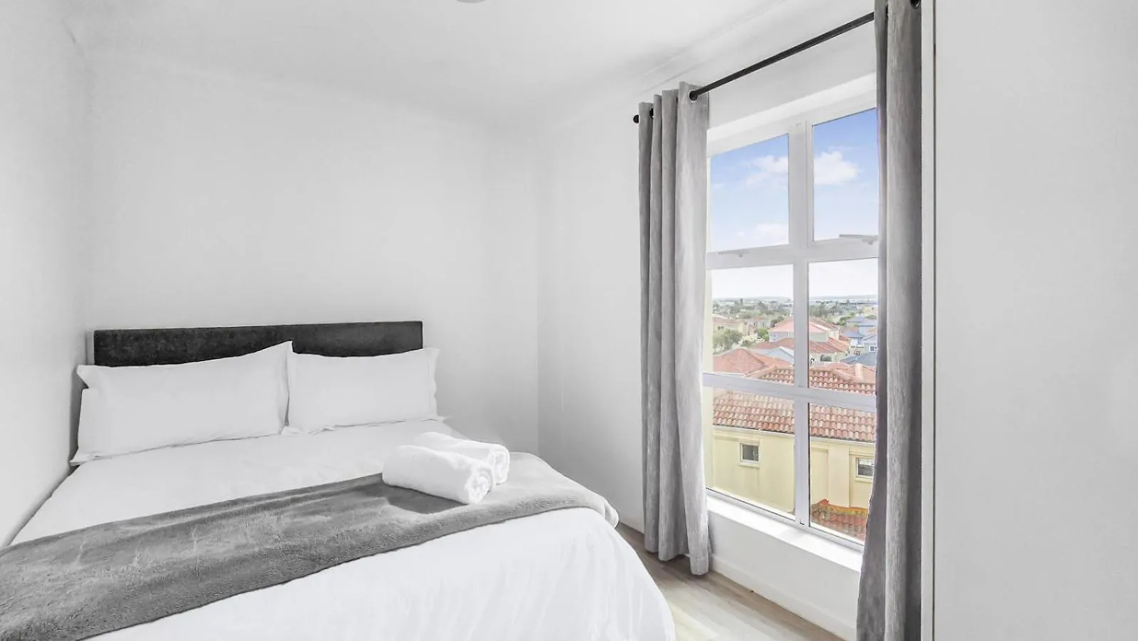 Homely 3 Bedroom Apartment In Villa Italia Century City Κέιπ Τάουν