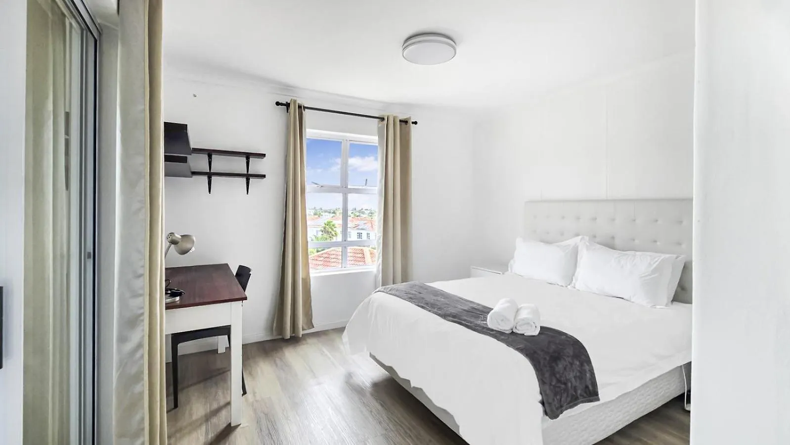 Homely 3 Bedroom Apartment In Villa Italia Century City Κέιπ Τάουν