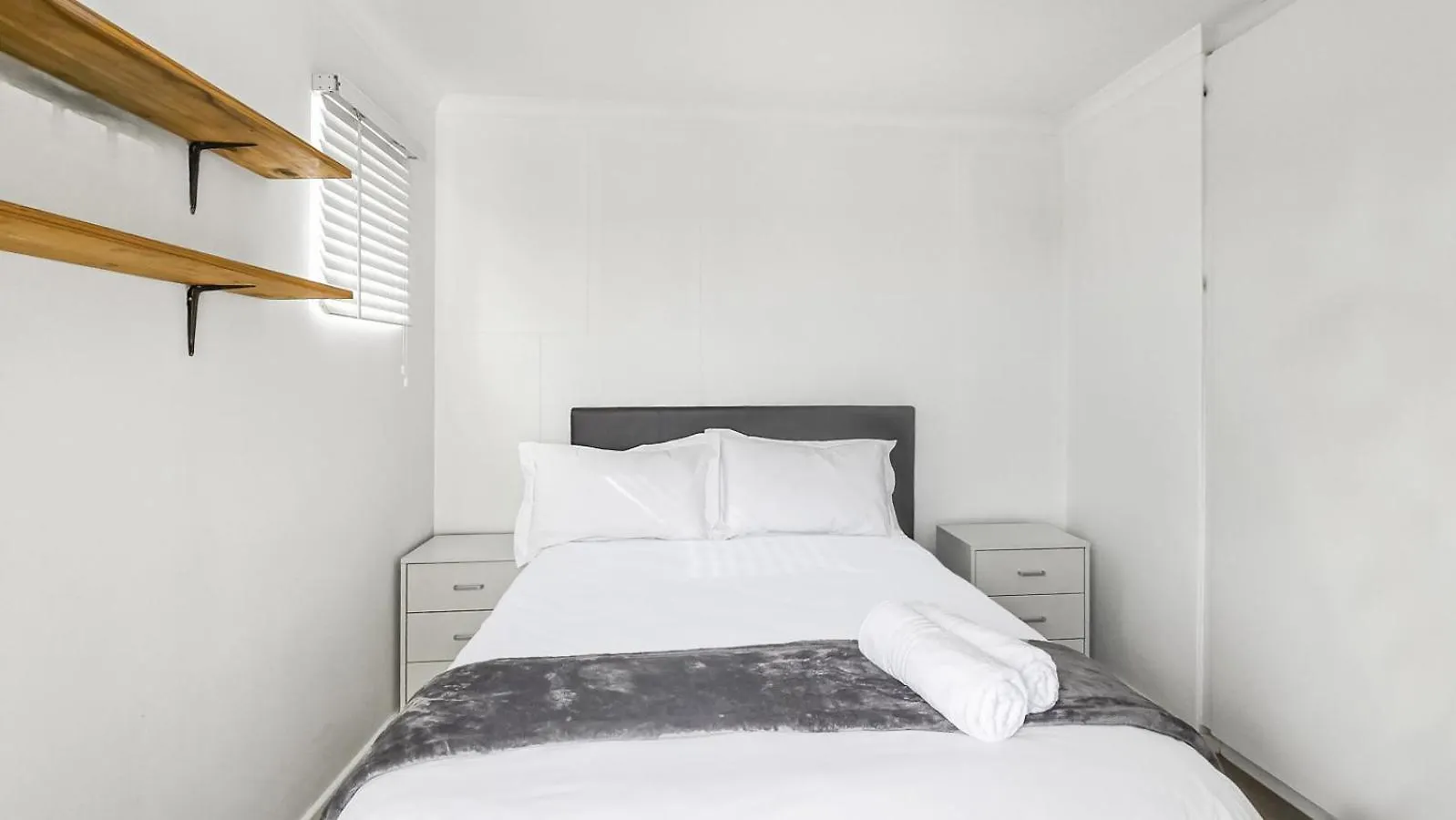 Homely 3 Bedroom Apartment In Villa Italia Century City Κέιπ Τάουν