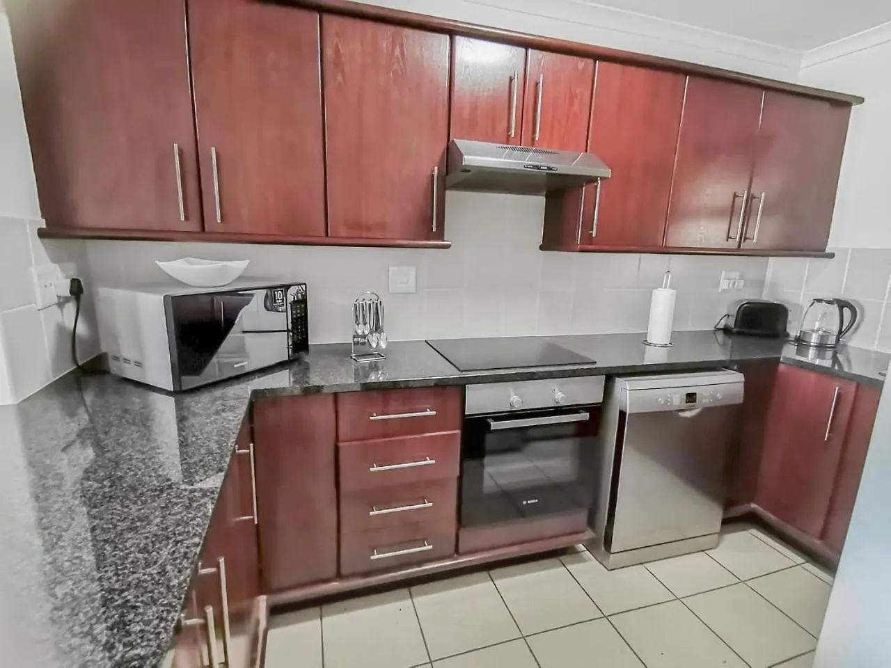 Homely 3 Bedroom Apartment In Villa Italia Century City Κέιπ Τάουν Νότια Αφρική