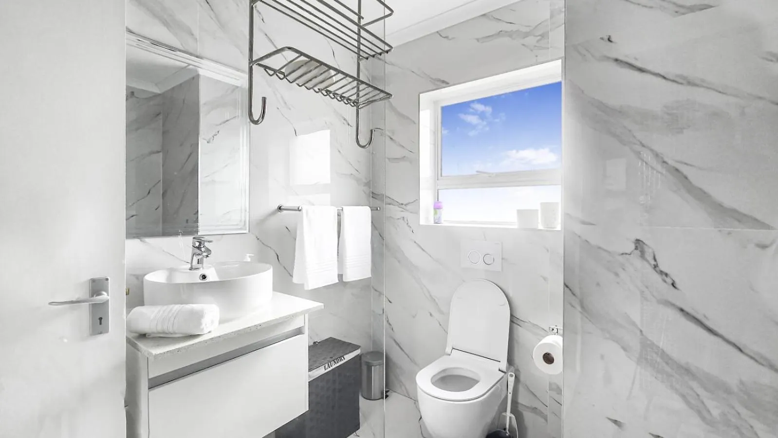 Homely 3 Bedroom Apartment In Villa Italia Century City Κέιπ Τάουν Νότια Αφρική