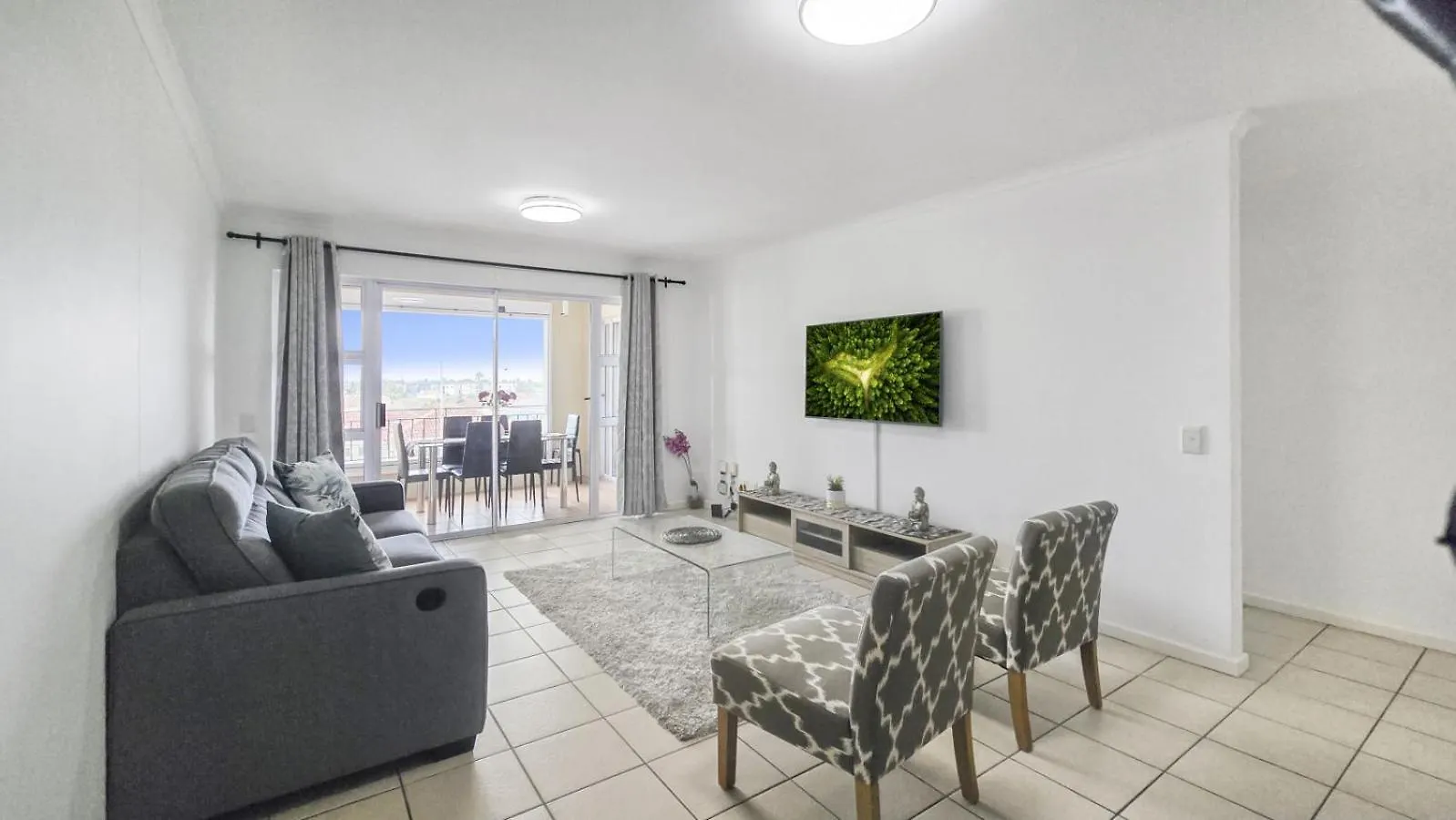 Homely 3 Bedroom Apartment In Villa Italia Century City Κέιπ Τάουν